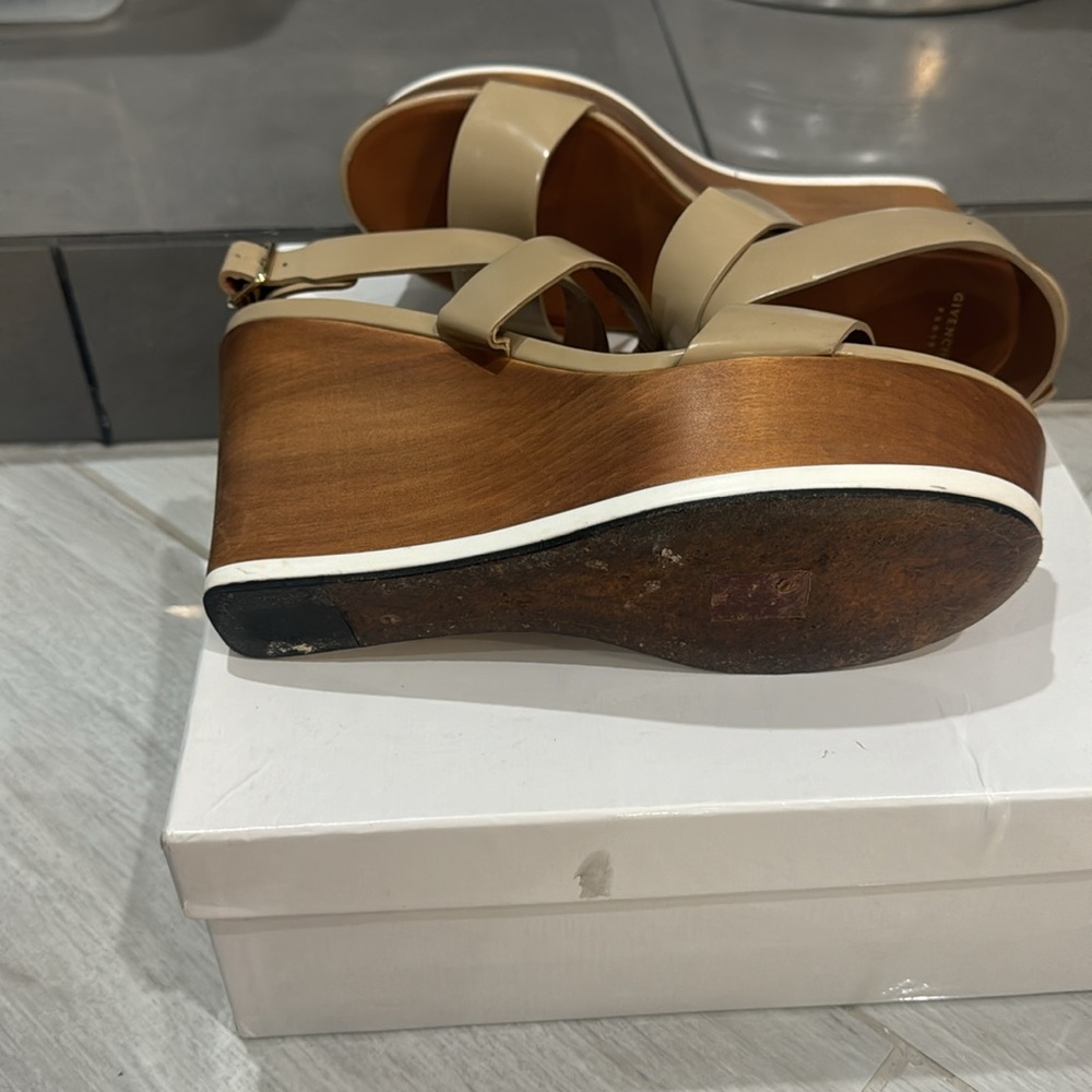 Authentic Givenchy Wedge Size 40 - image 7